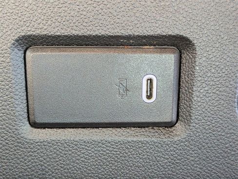 Certified 2022 Chevrolet Silverado 2500 LTZ w/ Z71 Off-Road Package image 19