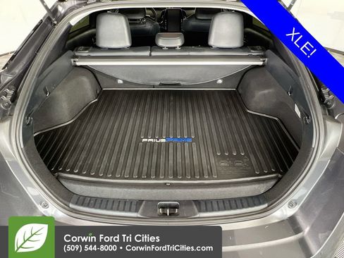 Used 2021 Toyota Prius Prime XLE FWD image 14