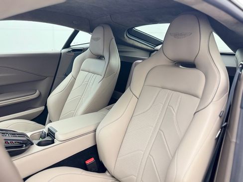 Used 2025 Aston Martin V8 Vantage Coupe image 5