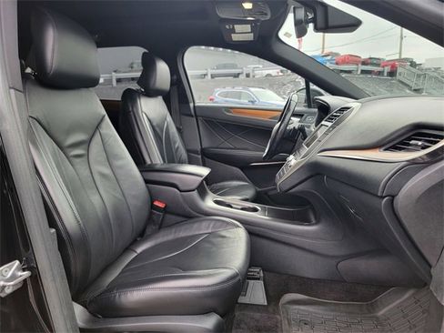 Used 2018 Lincoln MKC Reserve w/ Lincoln MKC Climate Package image 24