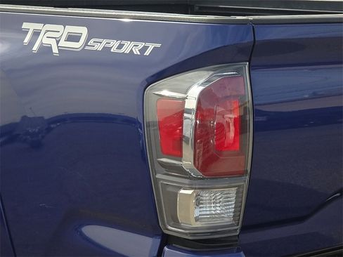 Certified 2023 Toyota Tacoma TRD Sport image 12
