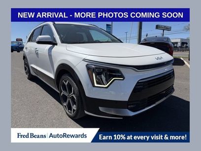 Used 2023 Kia Niro SX Touring