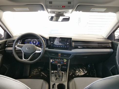 New 2026 Volkswagen Jetta SE image 16