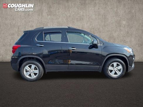 Used 2019 Chevrolet Trax LT w/ LT Convenience Package AWD/4WD image 9