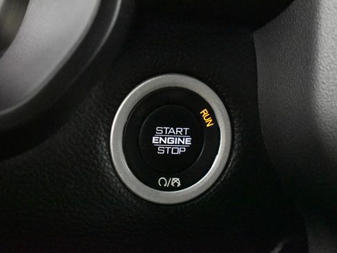 Used 2025 RAM 1500 Laramie image 27