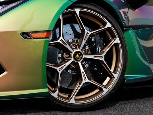 Used 2024 Lamborghini Revuelto AWD/4WD image 14