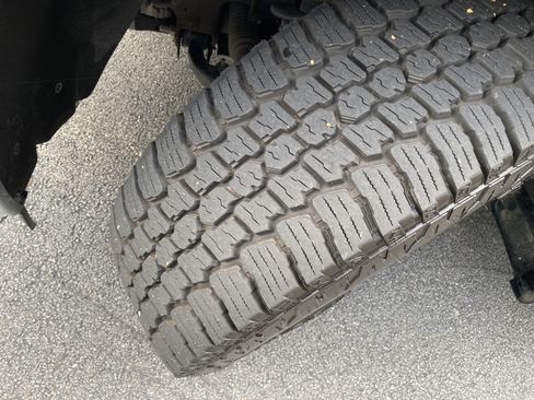 Used 2023 Chevrolet Silverado 1500 LTZ RWD image 12