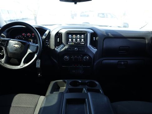 Used 2020 Chevrolet Silverado 1500 Custom w/ Custom Value Package image 10