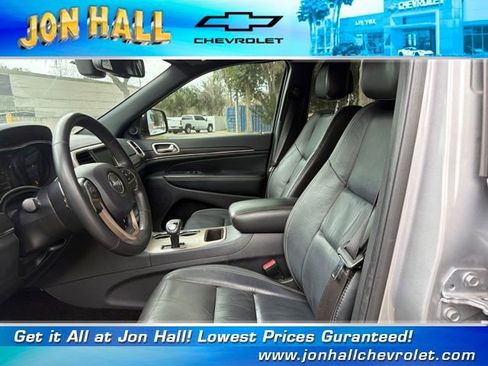 Used 2015 Jeep Grand Cherokee Limited w/ Mopar Chrome Edition Group image 18