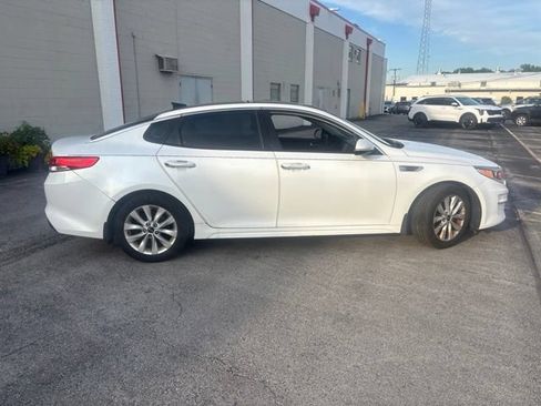 Used 2016 Kia Optima EX w/ Premium Package FWD image 11