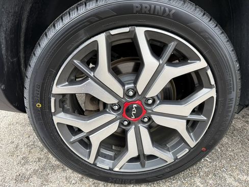 Used 2022 Kia Seltos SX image 11