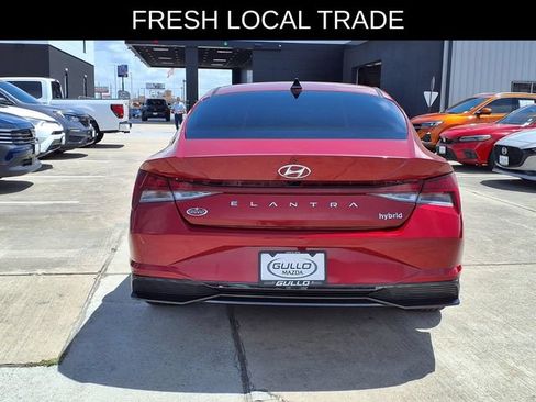 Used 2023 Hyundai Elantra Limited w/ Cargo Package FWD image 6