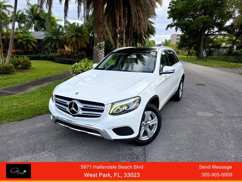 Used 2018 Mercedes-Benz GLC 300 w/ Premium Package image 1