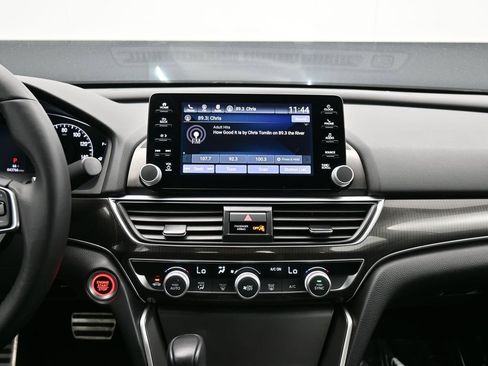 Certified 2018 Honda Accord Sport image 44