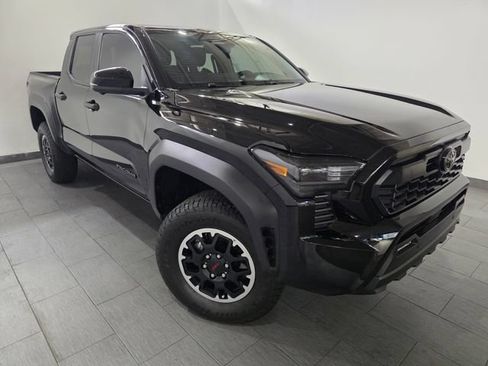 Used 2024 Toyota Tacoma TRD Off-Road w/ TRD Off Road Premium Package AWD/4WD image 7