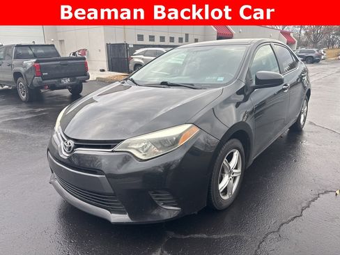 Used 2015 Toyota Corolla LE image 1