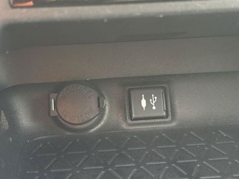 Used 2019 Toyota RAV4 XLE Premium FWD image 22