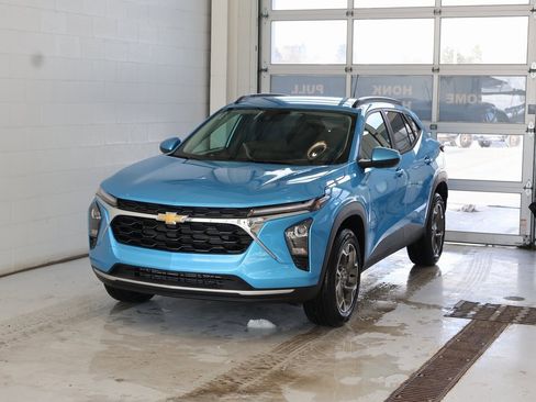 New 2026 Chevrolet Trax LT w/ Driver Confidence Package image 6