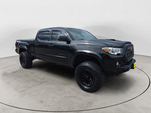 Used 2022 Toyota Tacoma TRD Sport w/ Black Out Package (TMS) image 7