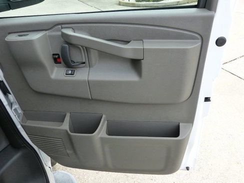 Used 2023 GMC Savana 2500 w/ Driver Convenience Package image 23