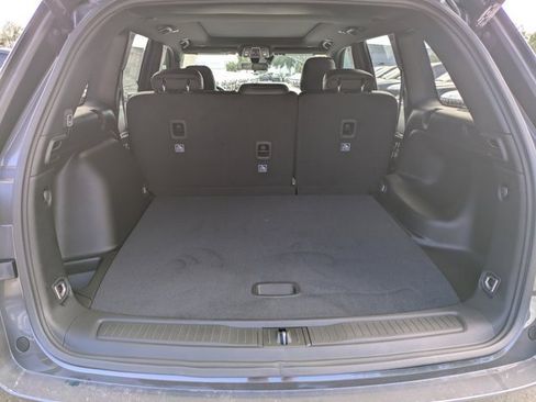 New 2025 Jeep Grand Cherokee Limited w/ Black Appearance Package image 11