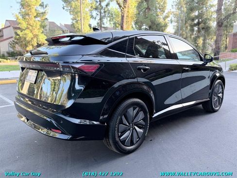 Used 2025 Nissan Ariya AWD image 4