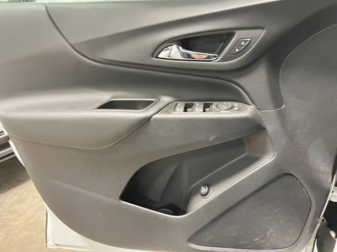 Used 2022 Chevrolet Equinox LT image 19