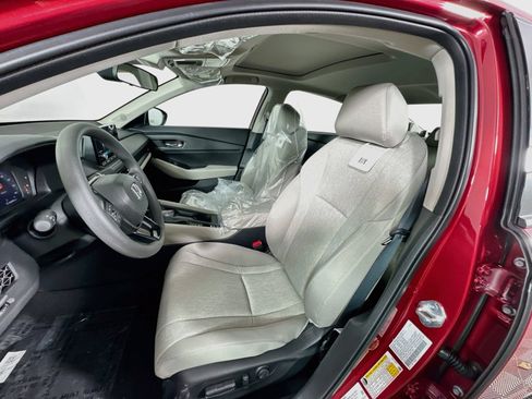 Used 2024 Honda Accord EX image 11