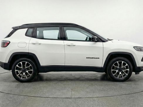 Used 2025 Jeep Compass Limited AWD/4WD image 11