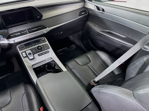 Certified 2022 Hyundai Palisade SEL w/ 8P Bench Seat Package FWD image 27