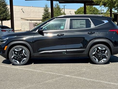 New 2026 Kia Seltos SX w/ SX Sunroof Package image 10