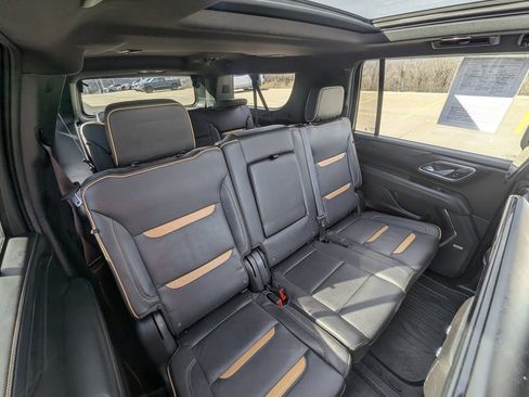 Used 2023 GMC Yukon XL AT4 w/ LPO, Floor Liner Package image 23