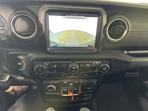 Used 2023 Jeep Wrangler Unlimited Sahara image 22