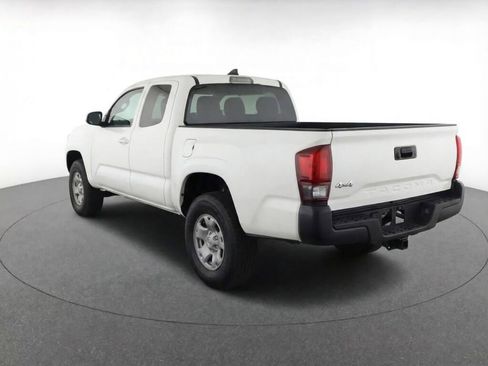 Certified 2022 Toyota Tacoma SR AWD/4WD image 33