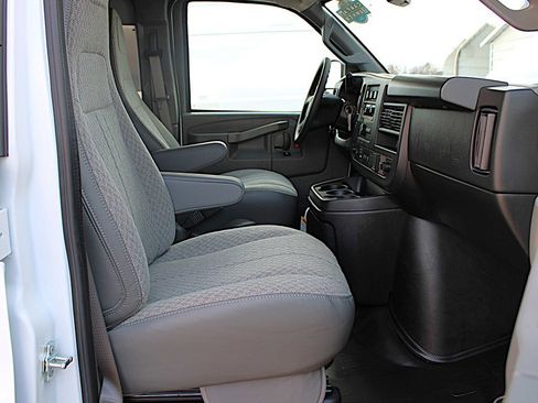 Used 2025 Chevrolet Express 2500 Extended w/ Communications Package image 23