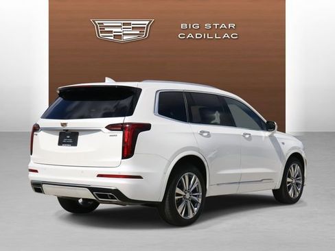 Used 2023 Cadillac XT6 Premium Luxury w/ Technology Package image 5