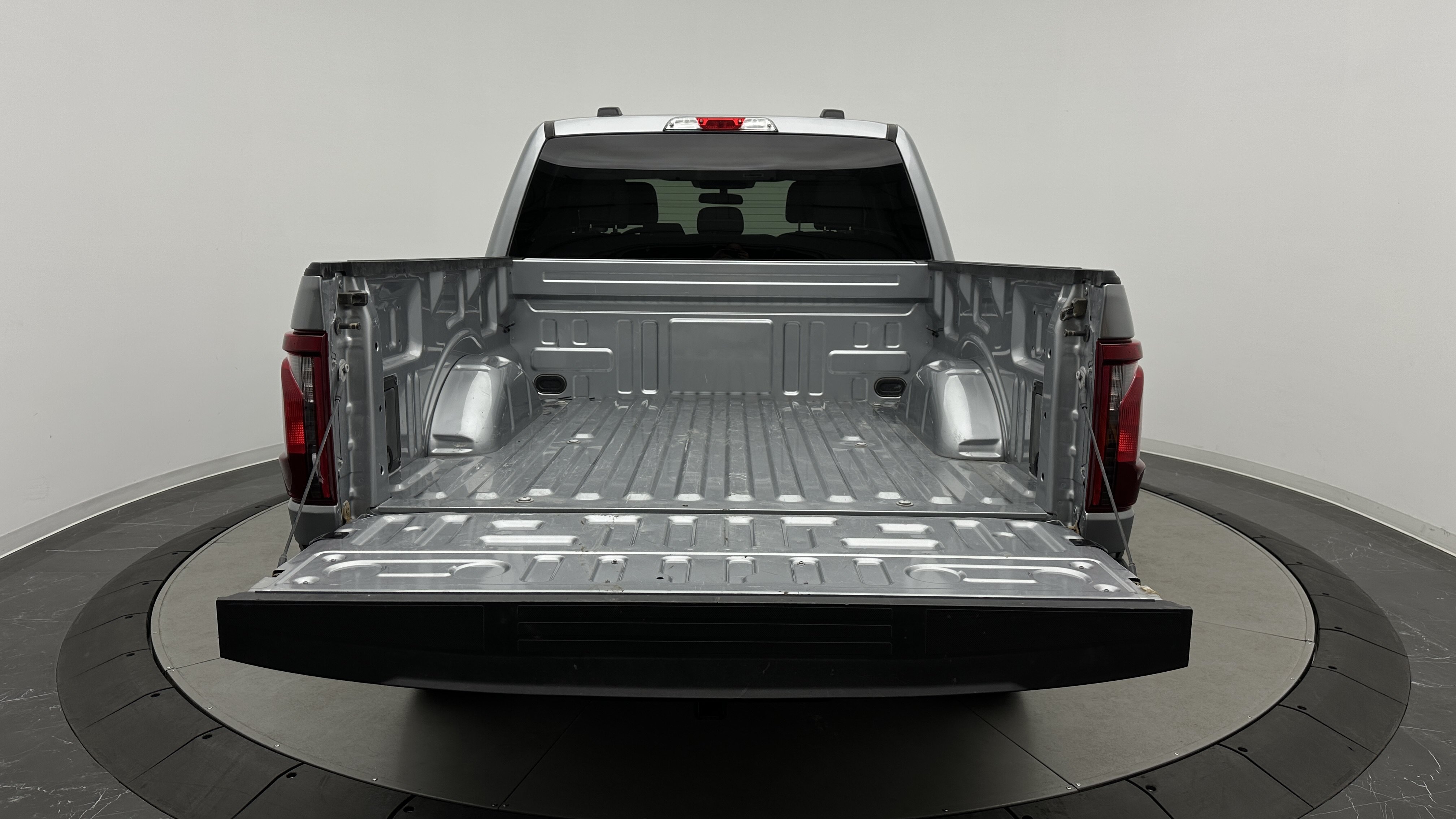 Used 2025 Ford F150 XLT w/ Equipment Group 301A Standard AWD/4WD image 32