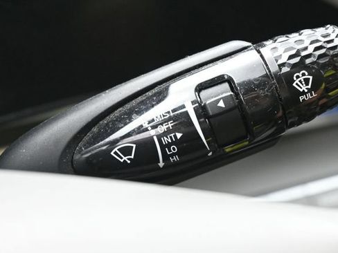 Used 2024 Hyundai Elantra SEL FWD image 23