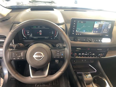 Used 2024 Nissan Rogue Platinum w/ Platinum Premium Package image 14