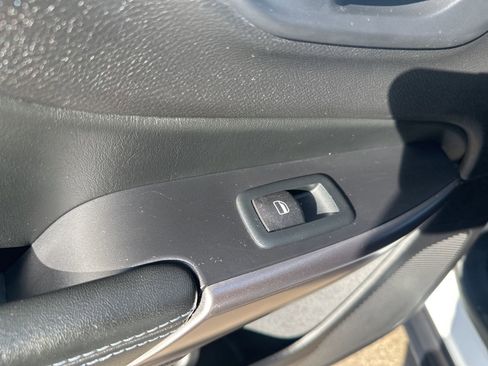 Used 2020 Jeep Cherokee Latitude Plus image 19