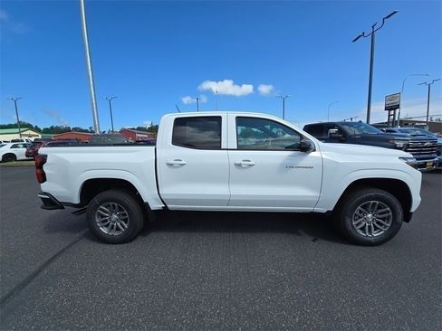 New 2025 Chevrolet Colorado LT w/ LT Convenience Package image 12