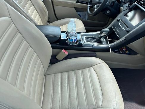 Used 2013 Ford Fusion SE FWD image 6