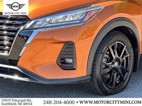 Used 2021 Nissan Kicks SR w/ Interior Electronics Package FWD image 10