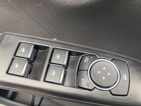 New 2025 Ford Escape SE image 13