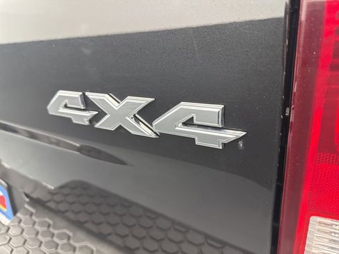 Used 2017 RAM 1500 ST w/ SXT Appearance Group AWD/4WD image 43
