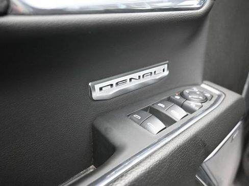 Used 2024 GMC Sierra 1500 Denali w/ Technology Package AWD/4WD image 17