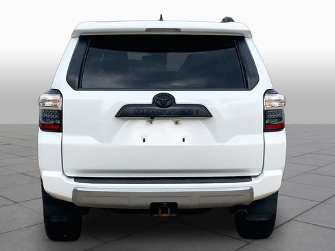 Used 2022 Toyota 4Runner TRD Off-Road Premium AWD/4WD image 5