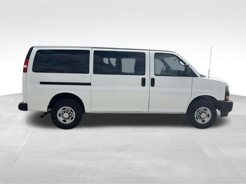 Used 2023 Chevrolet Express 3500 LS RWD image 10