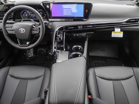 New 2025 Toyota Mirai XLE image 18