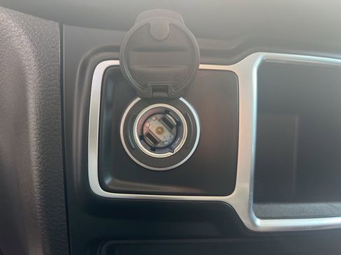 Used 2023 Jeep Wrangler Sport image 17